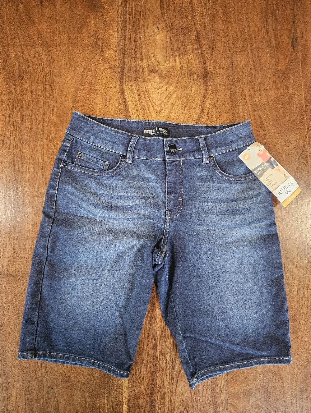 Lee Women's Mid-rise Bermuda Denim Blue Shorts Stretchy Size 12